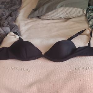 Warners, 36DD, black